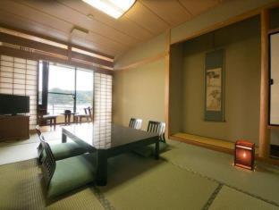 Hotel Matsuura Saiki Habitación foto