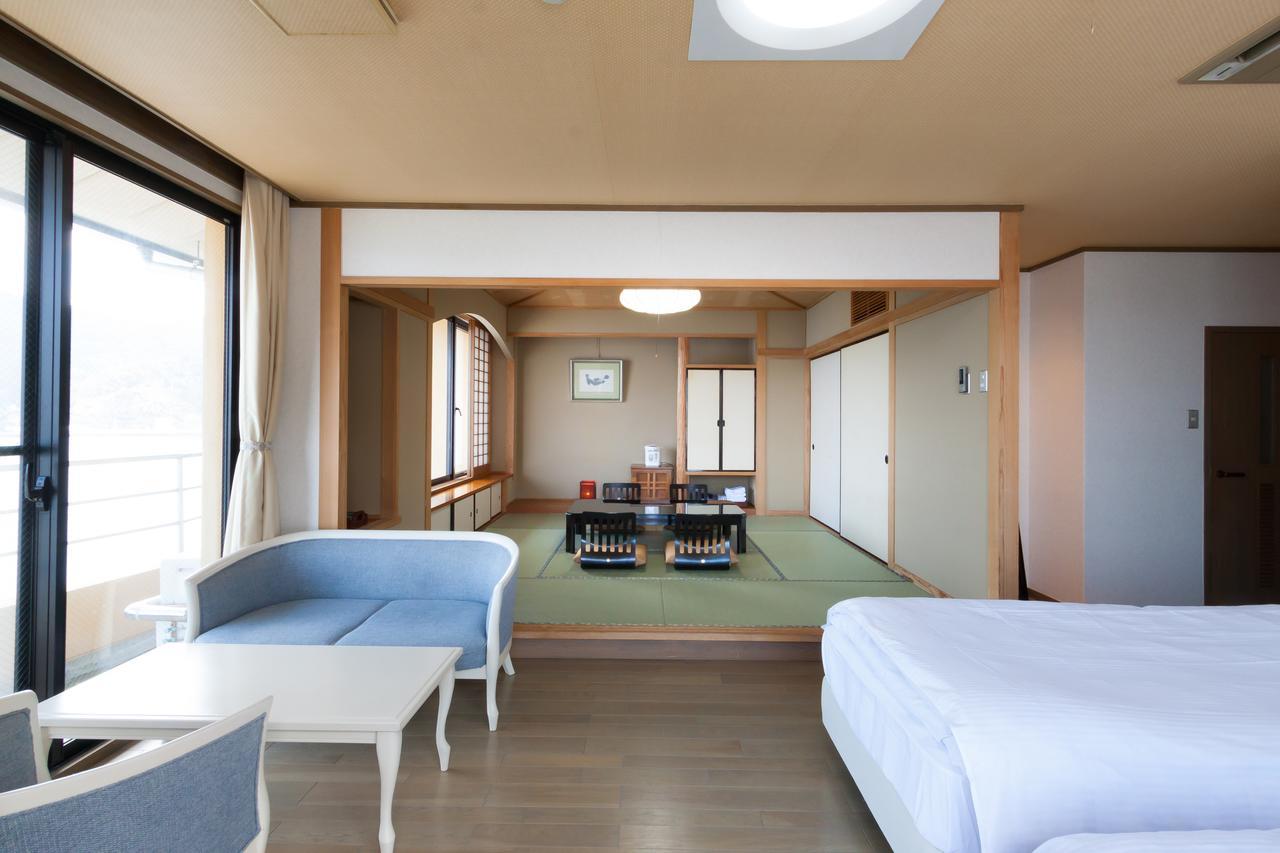 Hotel Matsuura Saiki Exterior foto